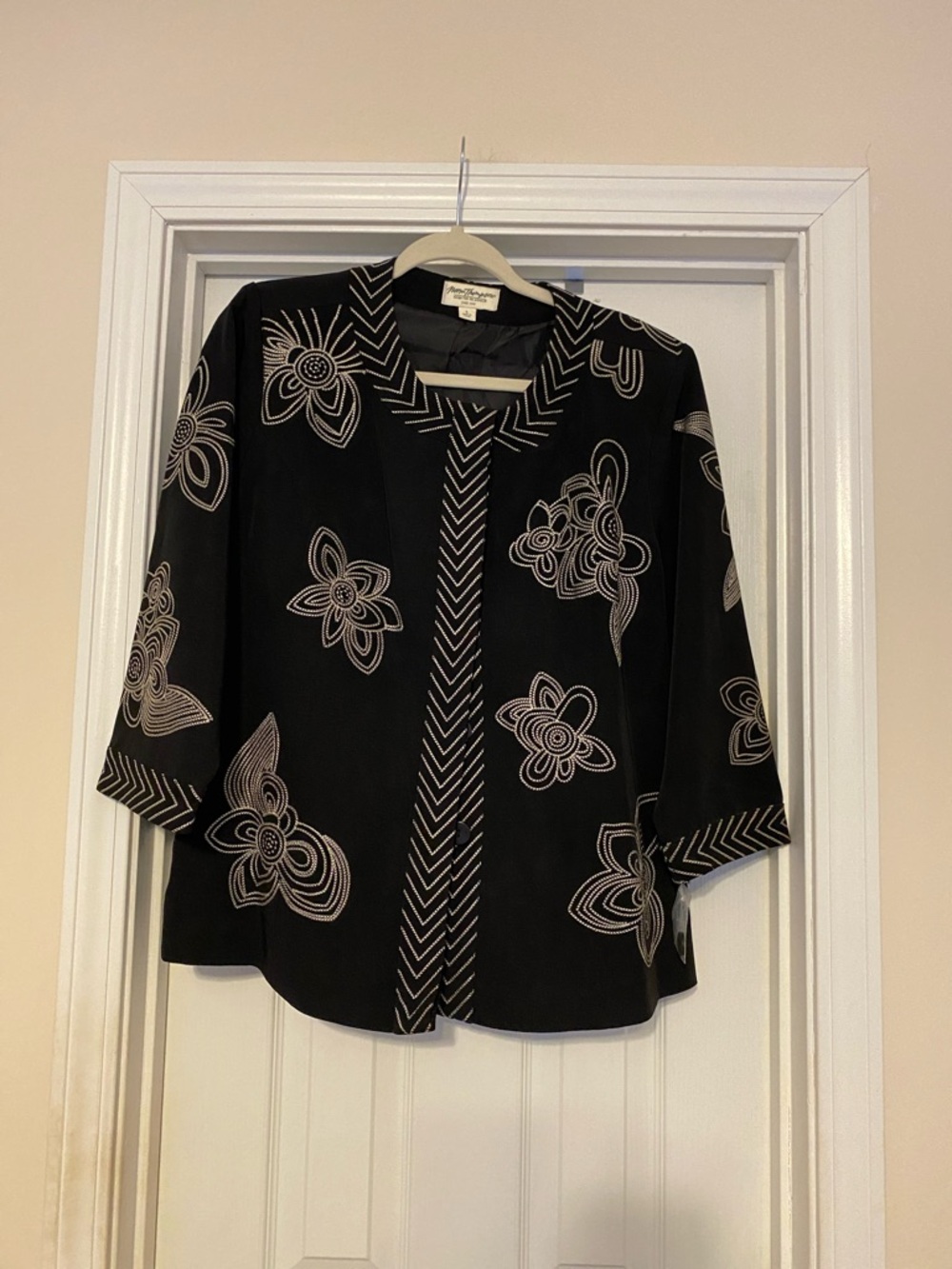 Women’s Norm Thompson Black Floral-Print Open Jacket size L